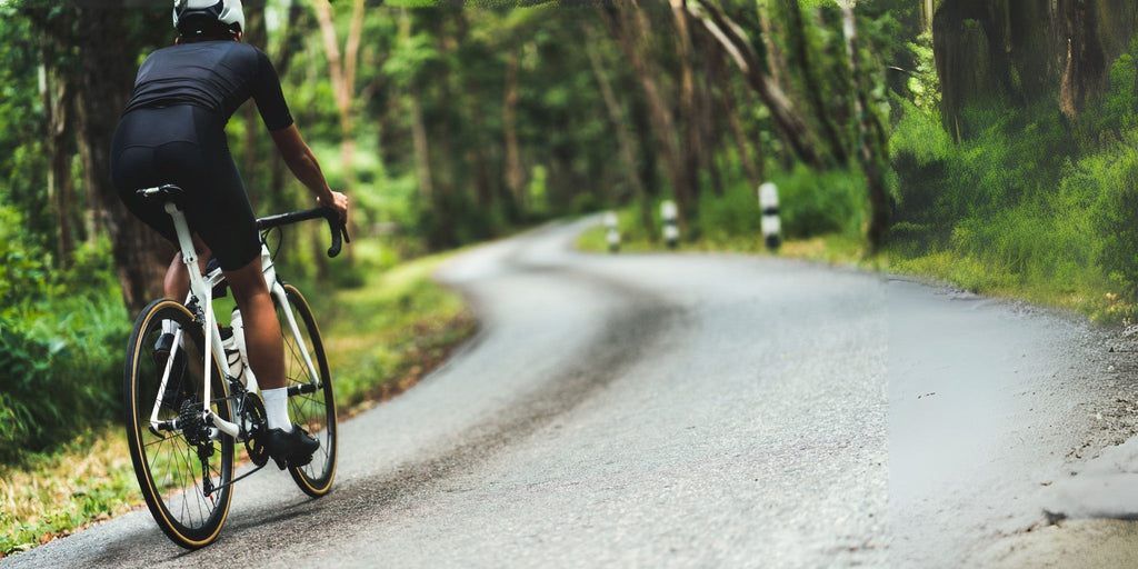 Mejorara tu rendimiento en ruta sin aumentar el tiempo de entrenamiento con SERJAF Cycling